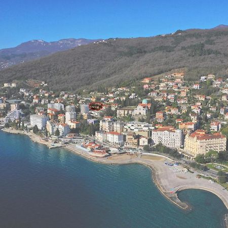 Elvira Apartman Abbázia Kültér fotó